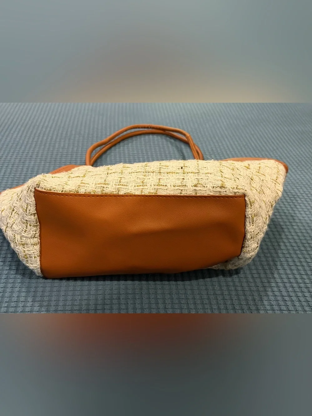 Women’s lightweight Tote